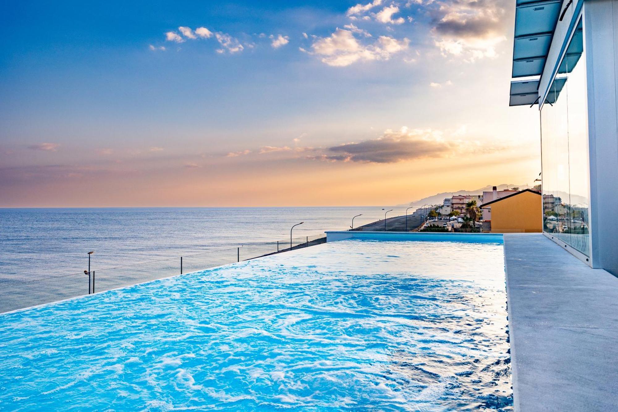Marino Wellness Hotel Ali Terme Exterior photo